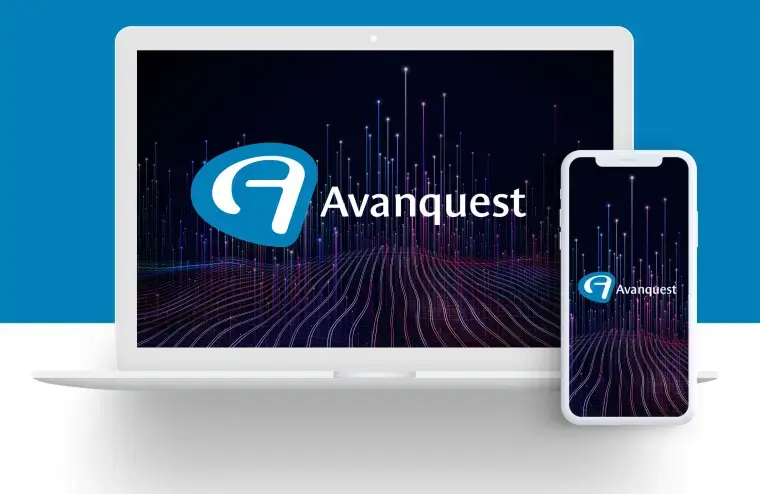 Vue du site web de Avanquest, sur un ordinateur et un cellulaire